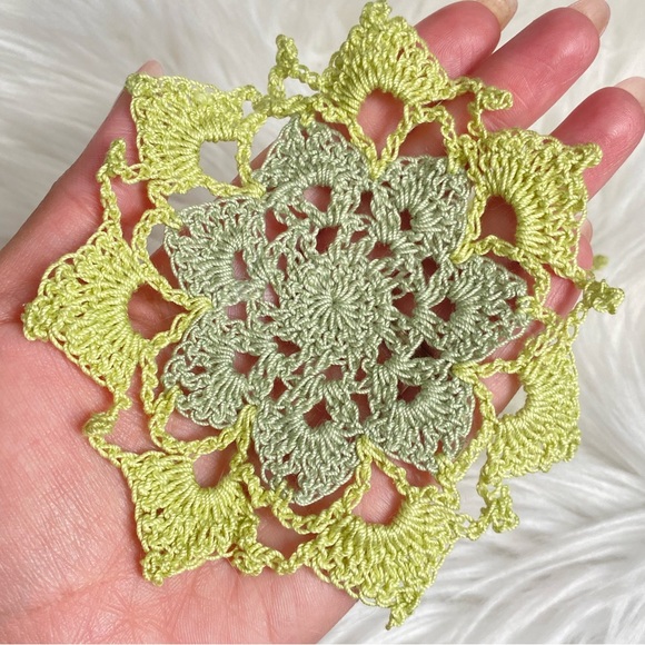 Green Floral Crochet Coasters Set of 2 - Picture 3 of 3
